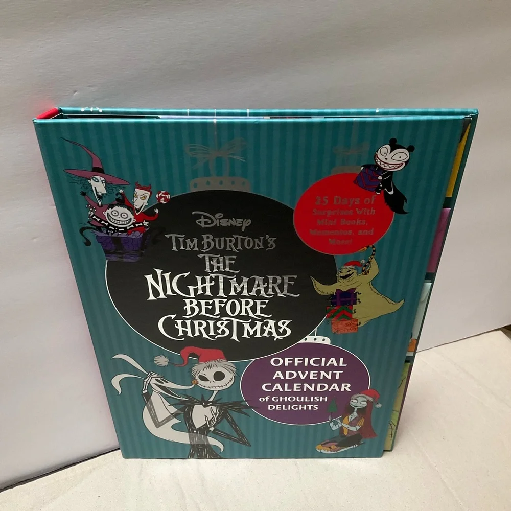 Nightmare Before Christmas: Advent Calendar: Ghoulish Delights & Binder